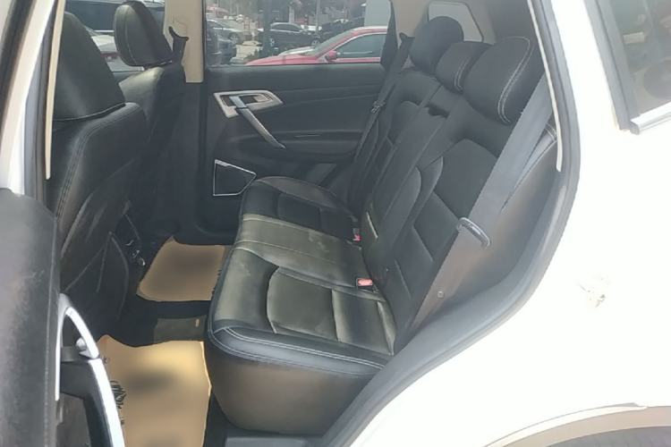 Used Geely Auto Emgrand X7 Sport 2016 1.8TD Automatic Smart Connectivity Version Left Rear Seat