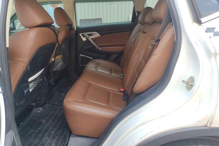 Used Geely Auto Emgrand X7 Sport 2016 1.8TD Automatic ZhiZun Version Left Rear Seat