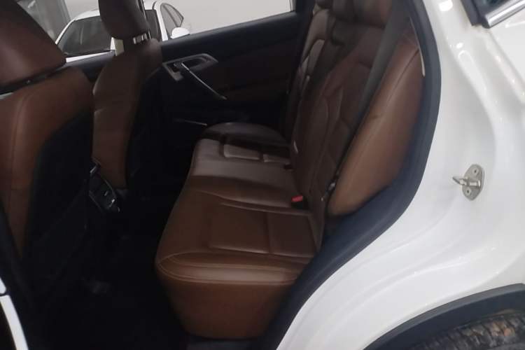 Used Geely Auto Emgrand X7 Sport 2016 1.8TD Automatic ZhiZun Version Left Rear Seat