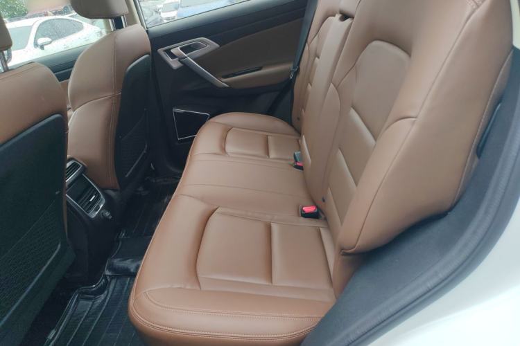 Used Geely Auto Emgrand X7 Sport 2016 1.8TD Automatic All-Wheel-Drive ZhiZun Edition Left Rear Seat