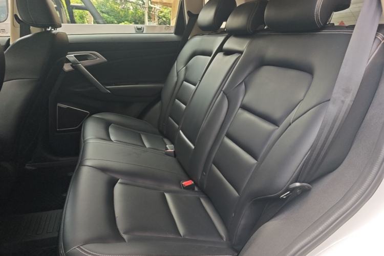 Used Geely Auto Emgrand X7 Sport 2016 1.8TD Automatic Smart Connectivity Version Left Rear Seat