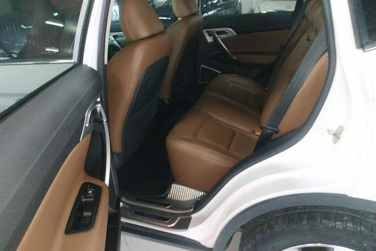 Used Geely Auto Emgrand X7 Sport 2016 1.8TD Automatic ZhiZun Version Left Rear Seat