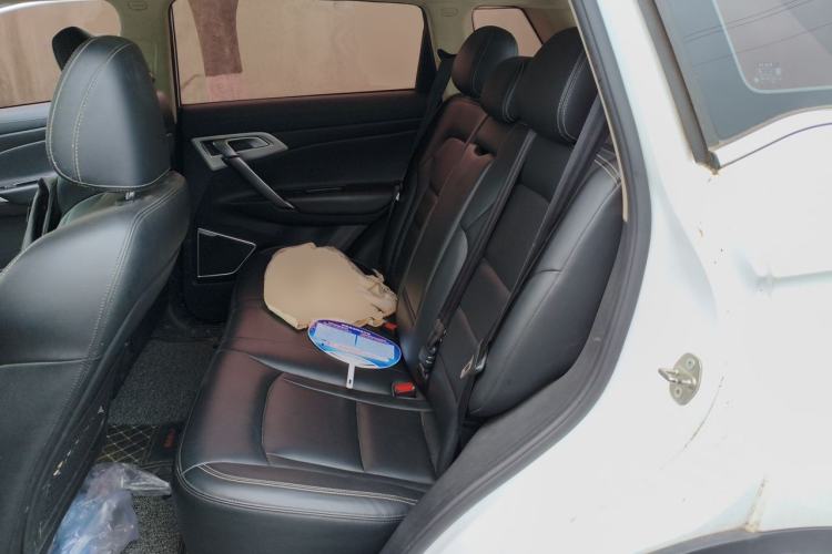 Used Geely Auto Emgrand X7 Sport 2016 1.8TD Automatic ZhiZun Version Left Rear Seat