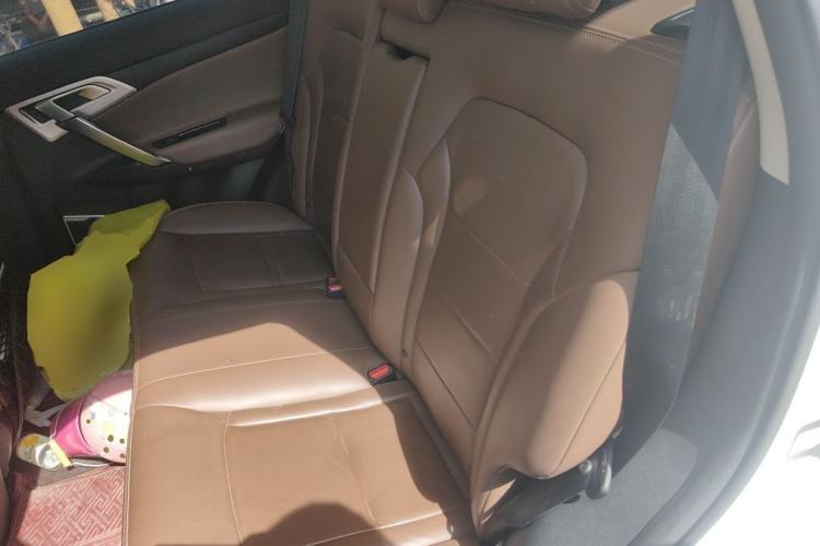 Used Geely Auto Emgrand X7 Sport 2016 1.8TD Automatic All-Wheel-Drive ZhiZun Edition Left Rear Seat