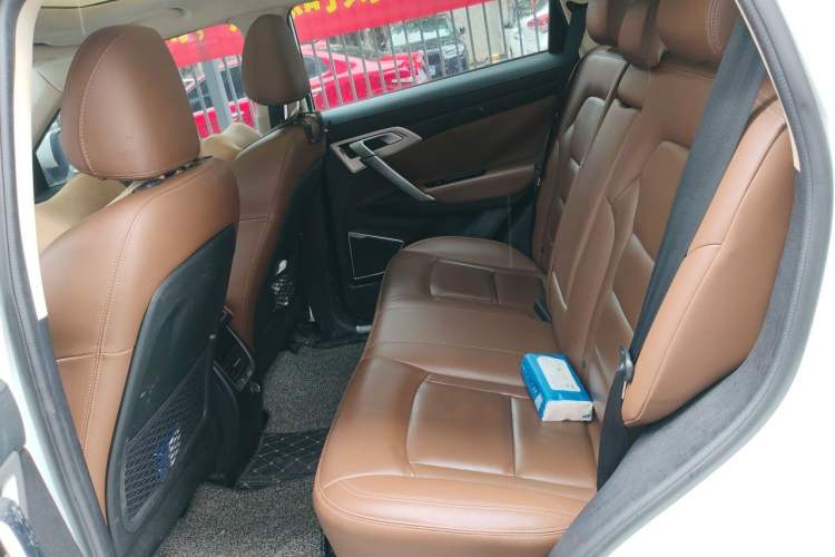 Used Geely Auto Emgrand X7 Sport 2016 1.8TD Automatic ZhiZun Version Left Rear Seat