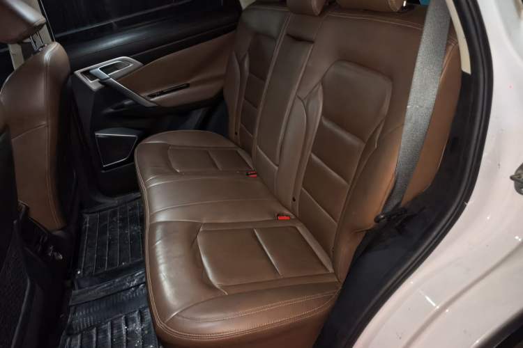 Used Geely Auto Emgrand X7 Sport 2016 1.8TD Automatic ZhiZun Version Left Rear Seat