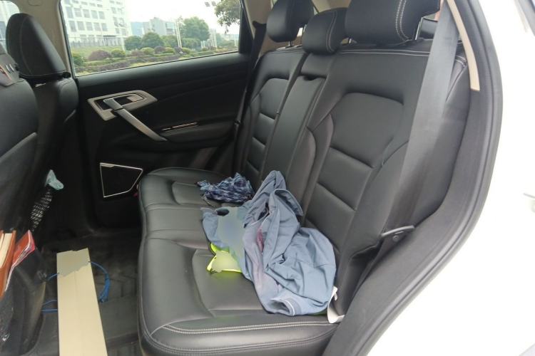 Used Geely Auto Emgrand X7 Sport 2016 2.0L Manual ZhiShang Version Left Rear Seat