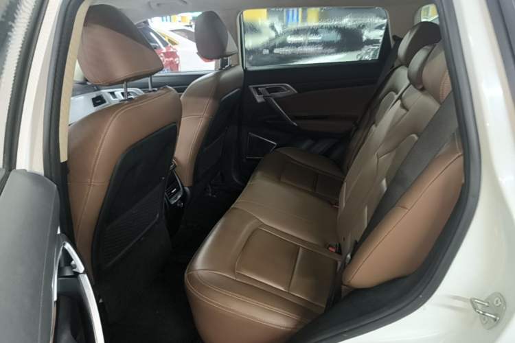Used Geely Auto Emgrand X7 Sport 2016 1.8TD Automatic ZhiZun Version Left Rear Seat