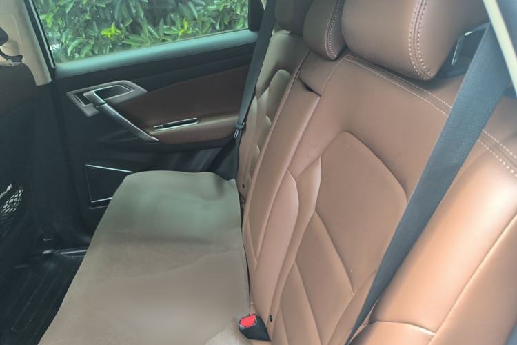Used Geely Auto Emgrand X7 Sport 2016 1.8TD Automatic ZhiZun Version Left Rear Seat