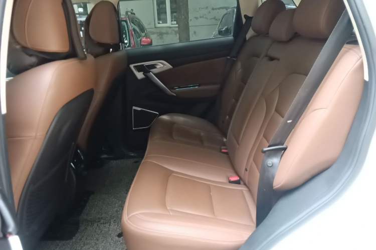 Used Geely Auto Emgrand X7 Sport 2016 1.8TD Automatic ZhiZun Version Left Rear Seat