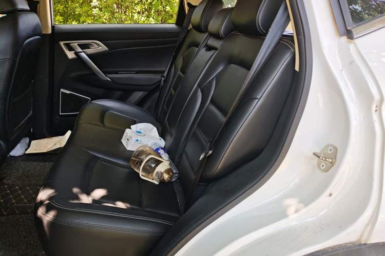 Used Geely Auto Emgrand X7 Sport 2016 2.0L Manual Smart Connect Version Left Rear Seat