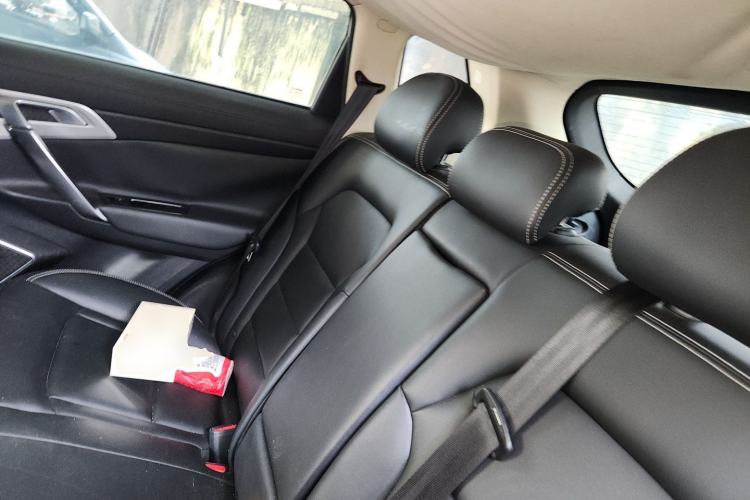 Used Geely Auto Emgrand X7 Sport 2016 2.0L Manual ZhiShang Version Left Rear Seat