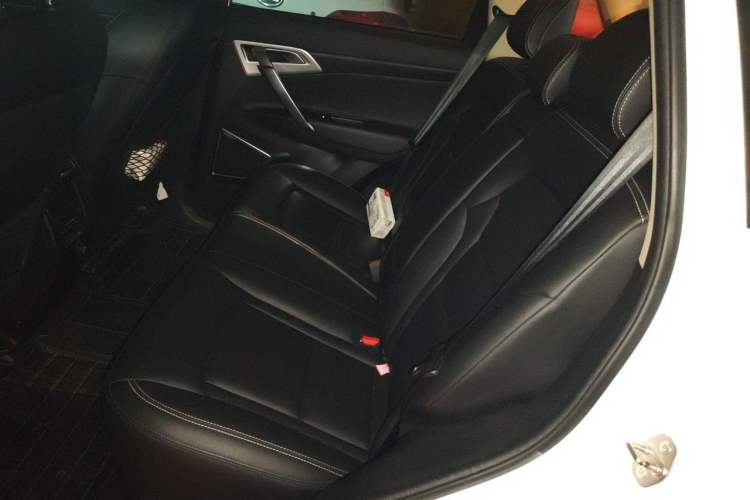 Used Geely Auto Emgrand X7 Sport 2016 1.8TD Automatic Smart Model Left Rear Seat