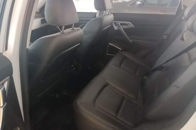 Used Geely Auto Emgrand X7 Sport 2016 1.8TD Automatic ZhiShang Model Left Rear Seat