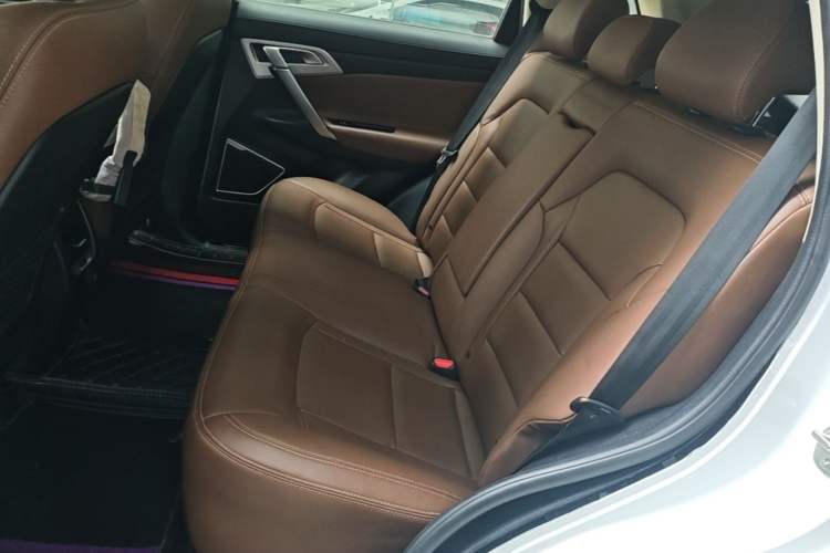 Used Geely Auto Emgrand X7 Sport 2016 1.8TD Automatic ZhiZun Version Left Rear Seat