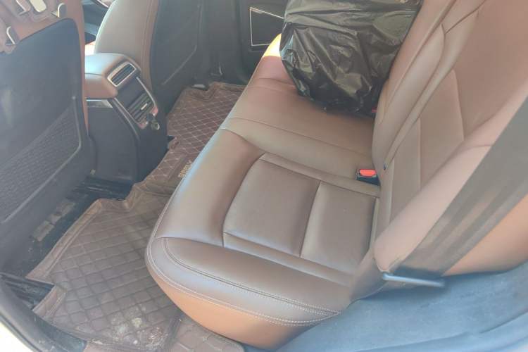Used Geely Auto Emgrand X7 Sport 2016 1.8TD Automatic ZhiZun Version Left Rear Seat