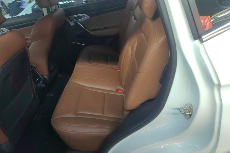 Used Geely Auto Emgrand X7 Sport 2016 1.8TD Automatic ZhiZun Version Left Rear Seat