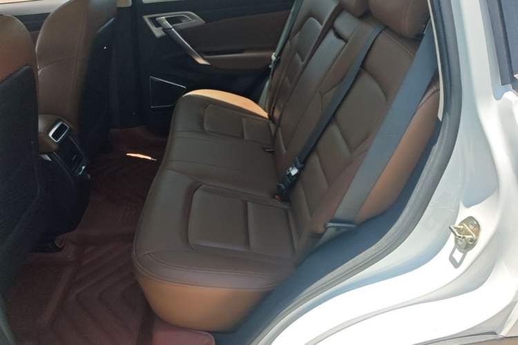 Used Geely Auto Emgrand X7 Sport 2016 1.8TD Automatic ZhiZun Version Left Rear Seat