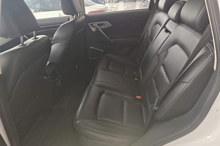 Used Geely Auto Emgrand X7 Sport 2016 1.8TD Automatic Smart Connectivity Version Left Rear Seat
