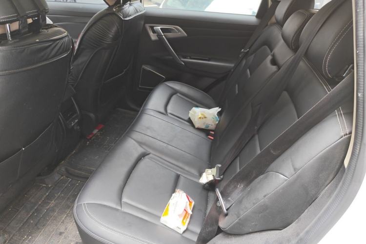 Used Geely Auto Emgrand X7 Sport 2016 1.8TD Automatic Smart Connectivity Version Left Rear Seat