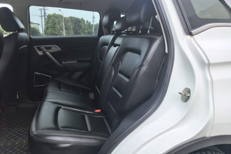 Used Geely Auto Emgrand X7 Sport 2016 1.8TD Automatic Smart Model Left Rear Seat