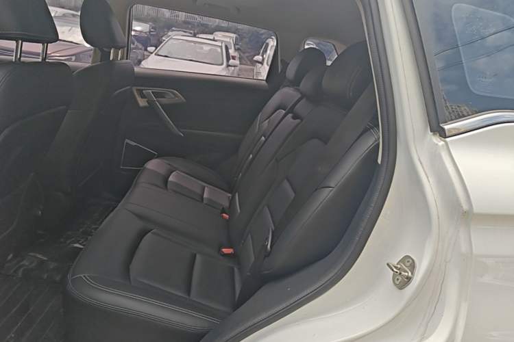 Used Geely Auto Emgrand X7 Sport 2016 2.0L Manual Smart Connect Version Left Rear Seat
