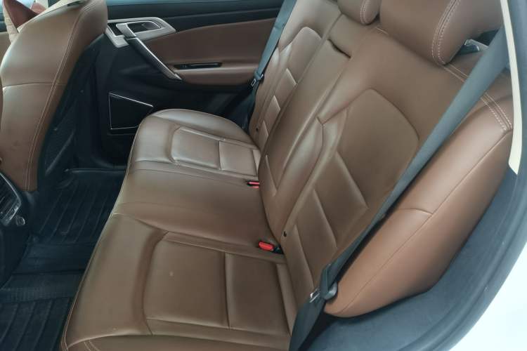 Used Geely Auto Emgrand X7 Sport 2016 1.8TD Automatic ZhiZun Version Left Rear Seat