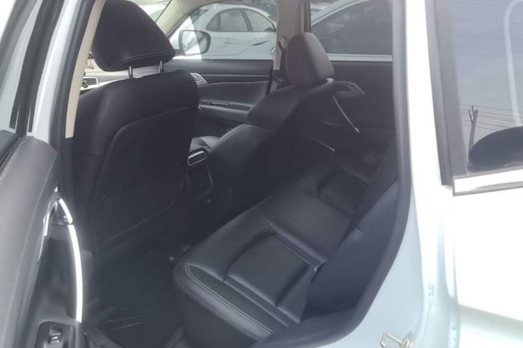 Used Geely Auto Emgrand X7 Sport 2016 1.8TD Automatic Smart Model Left Rear Seat