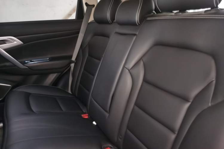 Used Geely Auto Emgrand X7 Sport 2016 1.8TD Automatic Smart Model Left Rear Seat