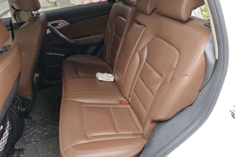 Used Geely Auto Emgrand X7 Sport 2016 1.8TD Automatic ZhiZun Version Left Rear Seat