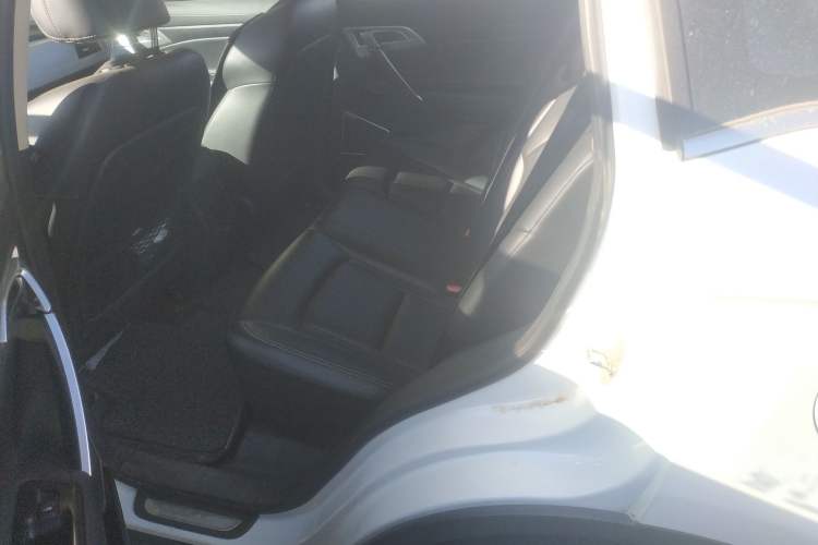 Used Geely Auto Emgrand X7 Sport 2016 2.0L Manual ZhiShang Version Left Rear Seat