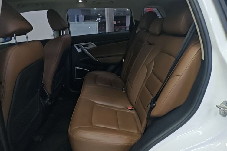 Used Geely Auto Emgrand X7 Sport 2016 1.8TD Automatic All-Wheel-Drive ZhiZun Edition Left Rear Seat