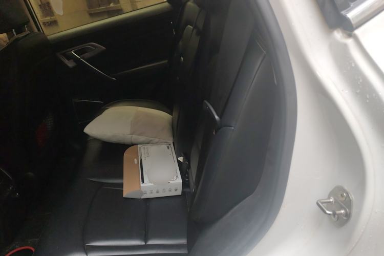 Used Geely Auto Emgrand X7 Sport 2016 1.8TD Automatic ZhiShang Model Left Rear Seat
