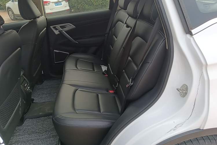 Used Geely Auto Emgrand X7 Sport 2016 1.8TD Automatic Smart Connectivity Version Left Rear Seat