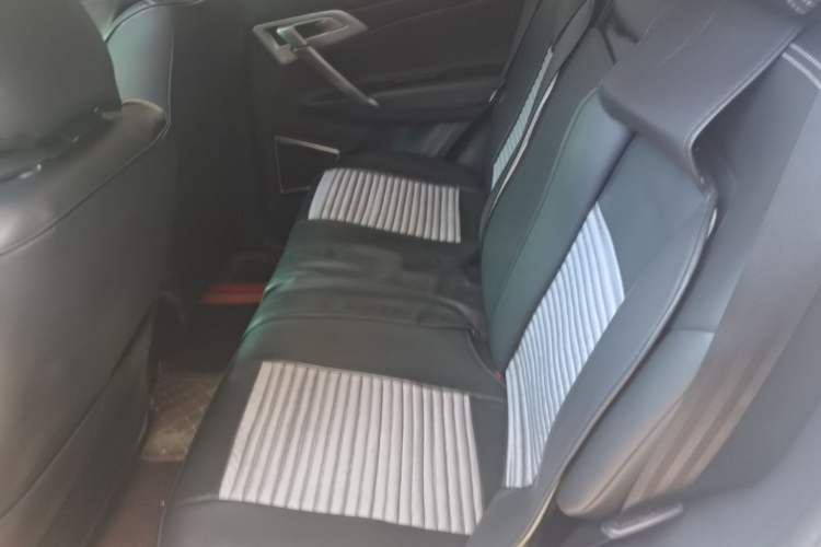 Used Geely Auto Emgrand X7 Sport 2016 1.8TD Automatic ZhiShang Model Left Rear Seat