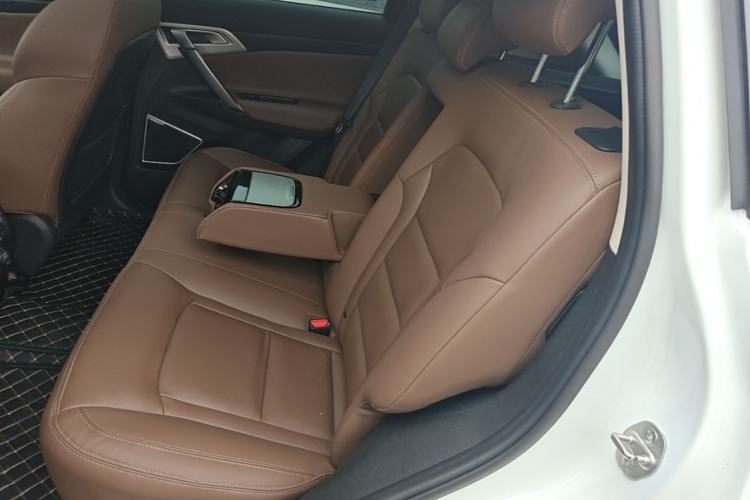 Used Geely Auto Emgrand X7 Sport 2016 1.8TD Automatic ZhiZun Version Left Rear Seat