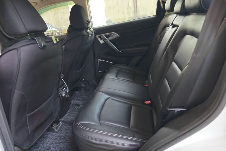 Used Geely Auto Emgrand X7 Sport 2016 1.8TD Automatic Smart Connectivity Version Left Rear Seat
