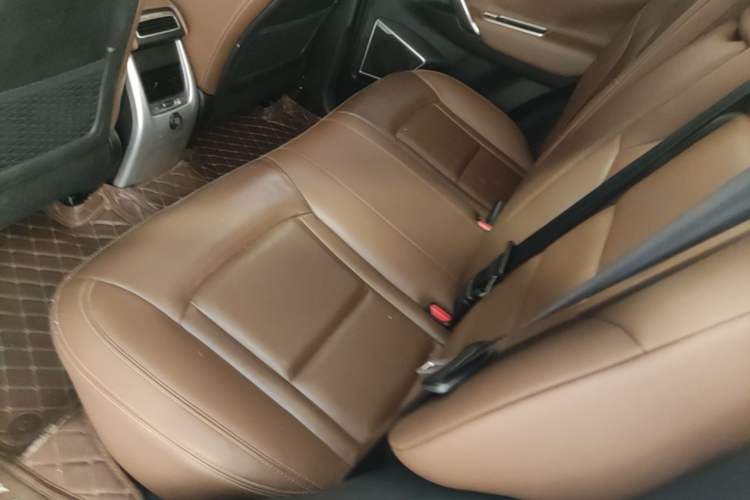 Used Geely Auto Emgrand X7 Sport 2016 1.8TD Automatic ZhiZun Version Left Rear Seat