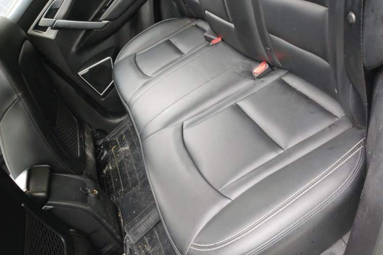 Used Geely Auto Emgrand X7 Sport 2016 2.0L Manual ZhiShang Version Left Rear Seat