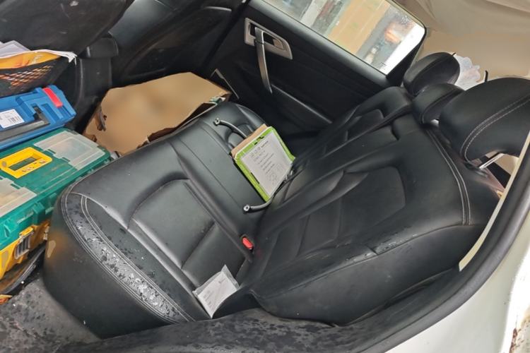 Used Geely Auto Emgrand X7 Sport 2016 2.0L Manual ZhiShang Version Left Rear Seat
