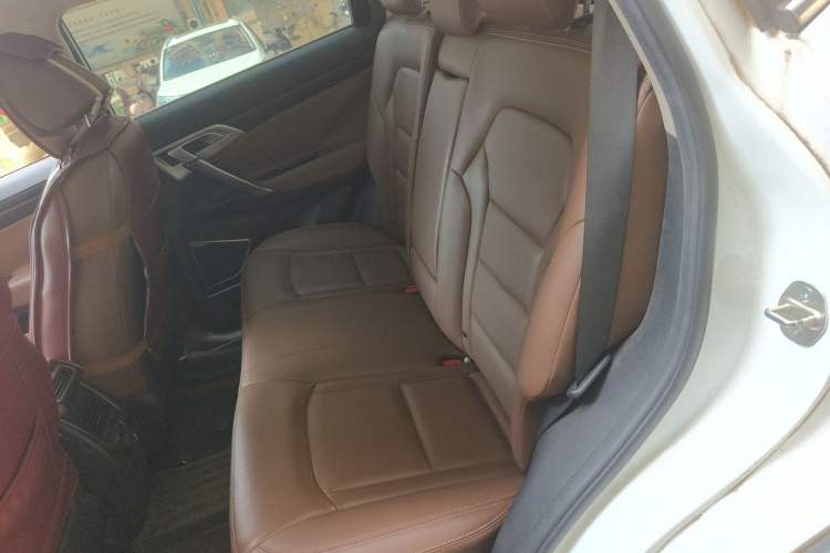 Used Geely Auto Emgrand X7 Sport 2016 1.8TD Automatic ZhiZun Version Left Rear Seat