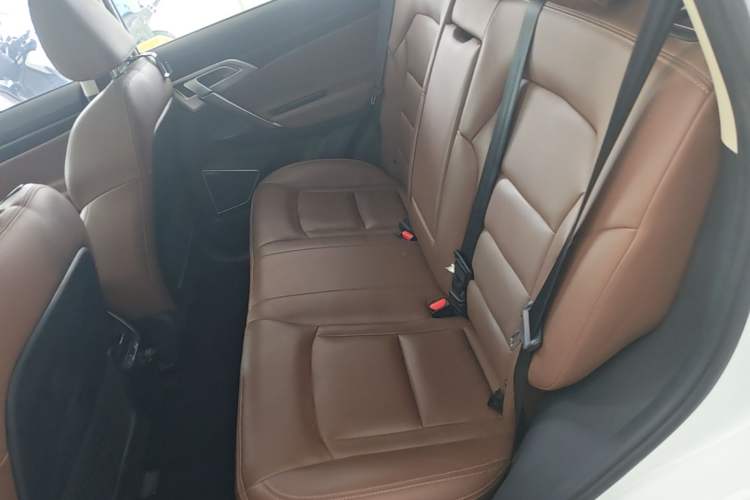 Used Geely Auto Emgrand X7 Sport 2016 1.8TD Automatic ZhiZun Version Left Rear Seat