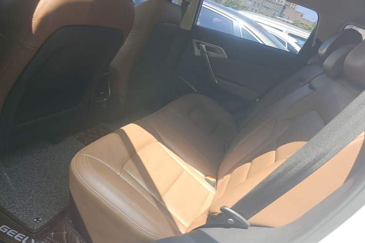Used Geely Auto Emgrand X7 Sport 2016 1.8TD Automatic ZhiZun Version Left Rear Seat