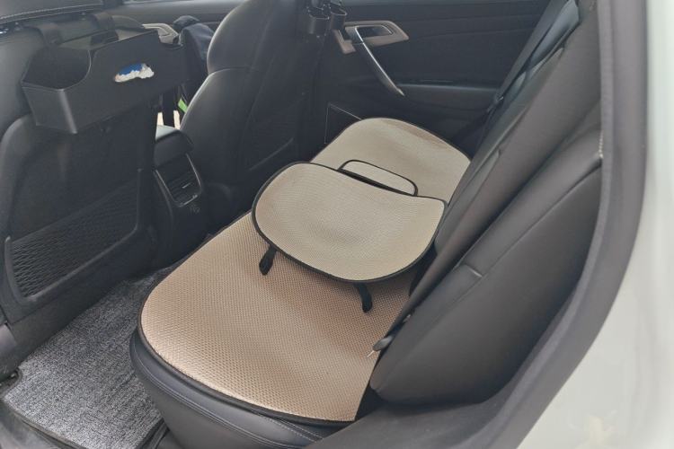Used Geely Auto Emgrand X7 Sport 2016 1.8TD Automatic ZhiShang Model Left Rear Seat