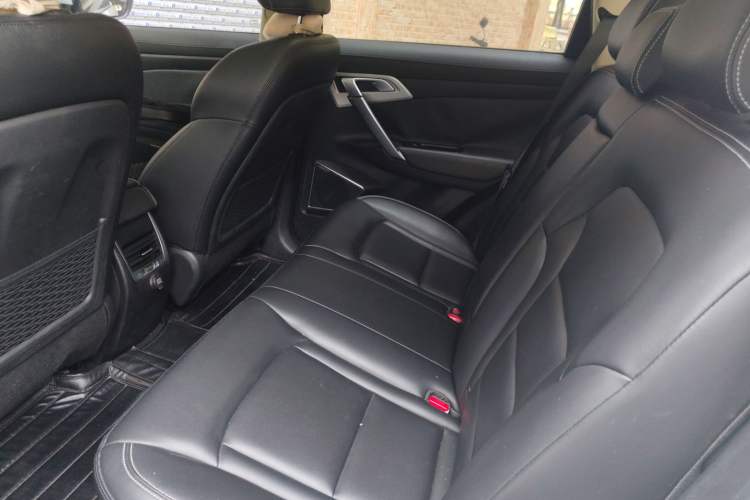 Used Geely Auto Emgrand X7 Sport 2016 1.8TD Automatic ZhiShang Model Left Rear Seat