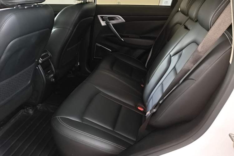 Used Geely Auto Emgrand X7 Sport 2016 1.8TD Automatic Smart Model Left Rear Seat