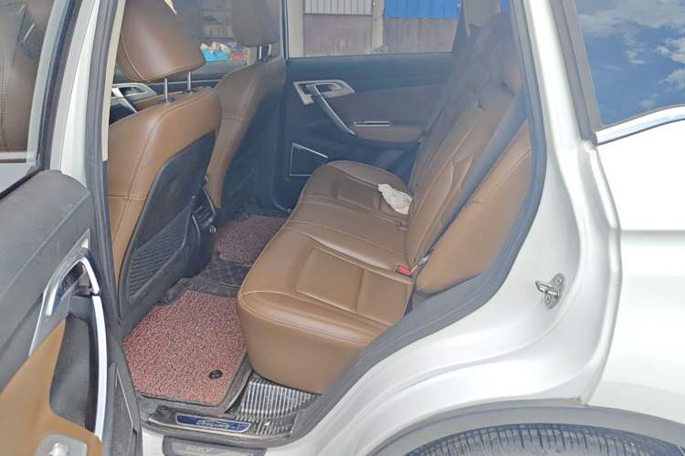 Used Geely Auto Emgrand X7 Sport 2016 1.8TD Automatic ZhiZun Version Left Rear Seat