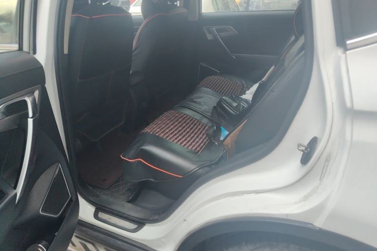Used Geely Auto Emgrand X7 Sport 2016 2.0L Manual ZhiShang Version Left Rear Seat