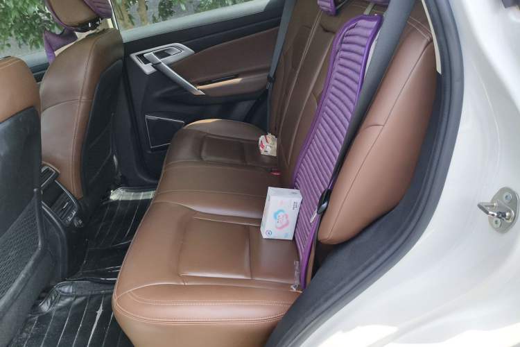 Used Geely Auto Emgrand X7 Sport 2016 1.8TD Automatic ZhiZun Version Left Rear Seat