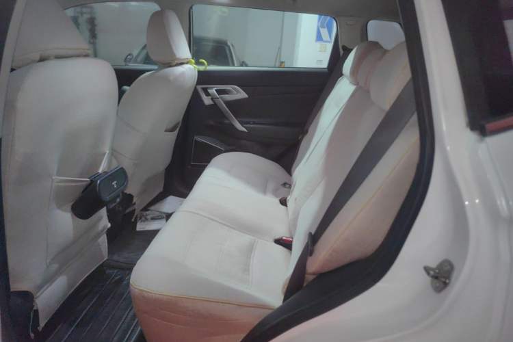 Used Geely Auto Emgrand X7 Sport 2016 1.8TD Automatic Smart Model Left Rear Seat